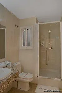 Hotel Central Normandie 시체스